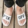 Übergröße Herren Letter Print Hausschuhe Lässige Badezimmer Badesandalen Indoor Outdoor Schuhe Weiche Sohle Flip Flop Zapatos De Hombre