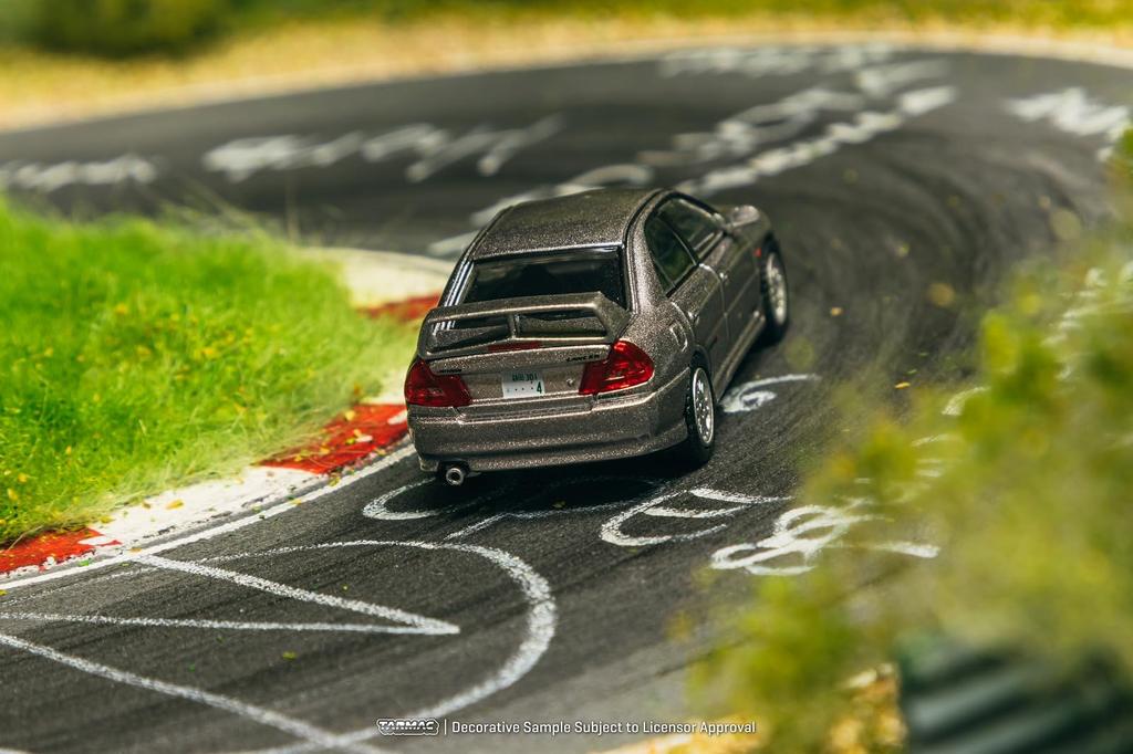 Speedmaster Japan TARMACWORKS Mitsubishi Lancer GSR Evolution IV Silber Fertigmodell 1/64 T64G-076-SL