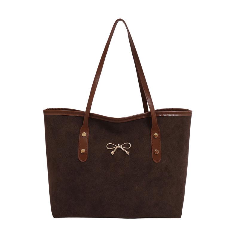 Large Capacity Tote Bag For Women With Zipper Closure And Streetwear Design