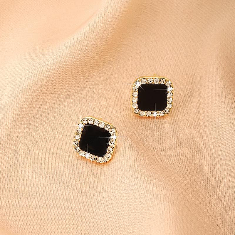 S925 Silver Needle Geometric Black Square Earrings - Simple, Versatile, and Stylish