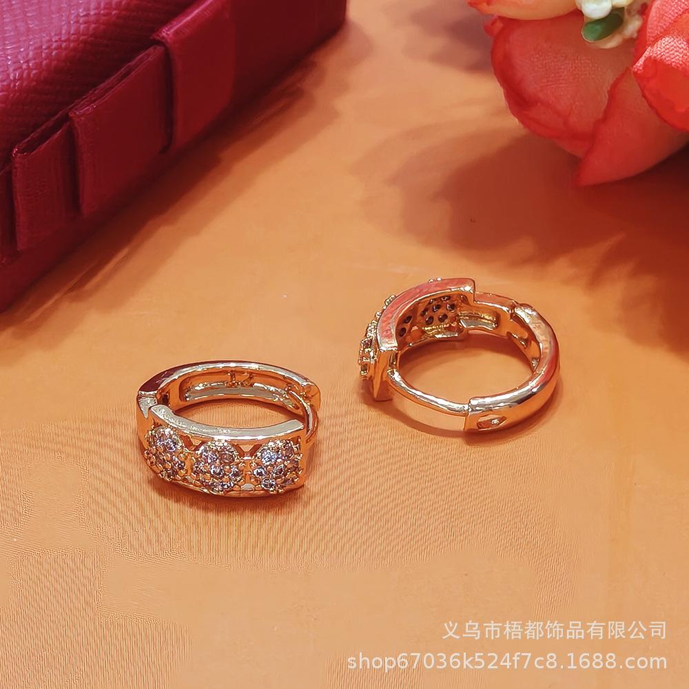 Geometric Style Gold Cubic Zirconia Earrings for Women - Exquisite Inlaid Design шампанского/золотой