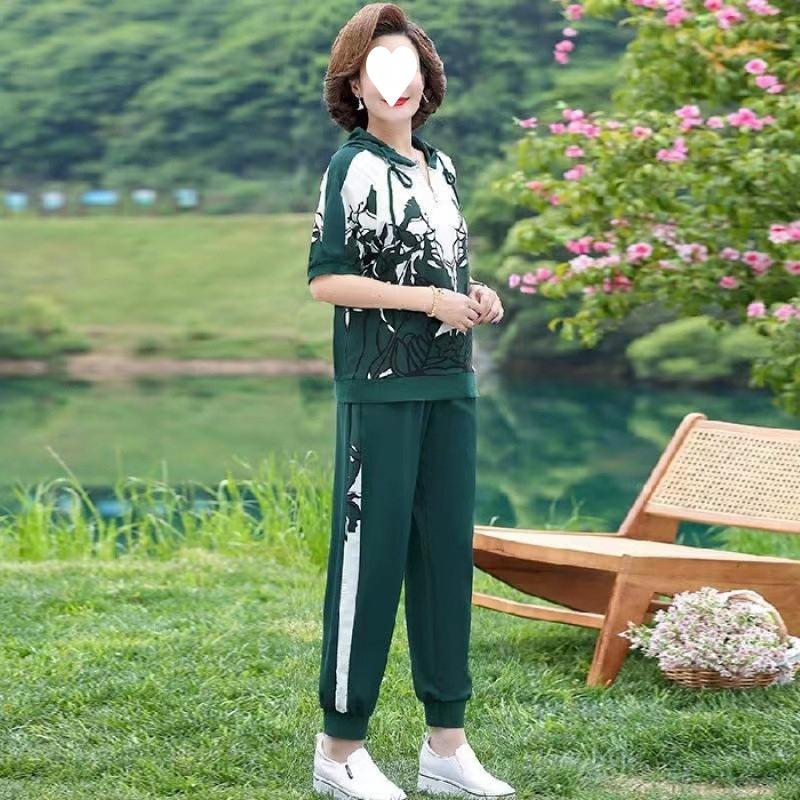 Summer Printed Sports Casual Fashion Suit for Women, Fashionable and Age-reducing Two-piece Set