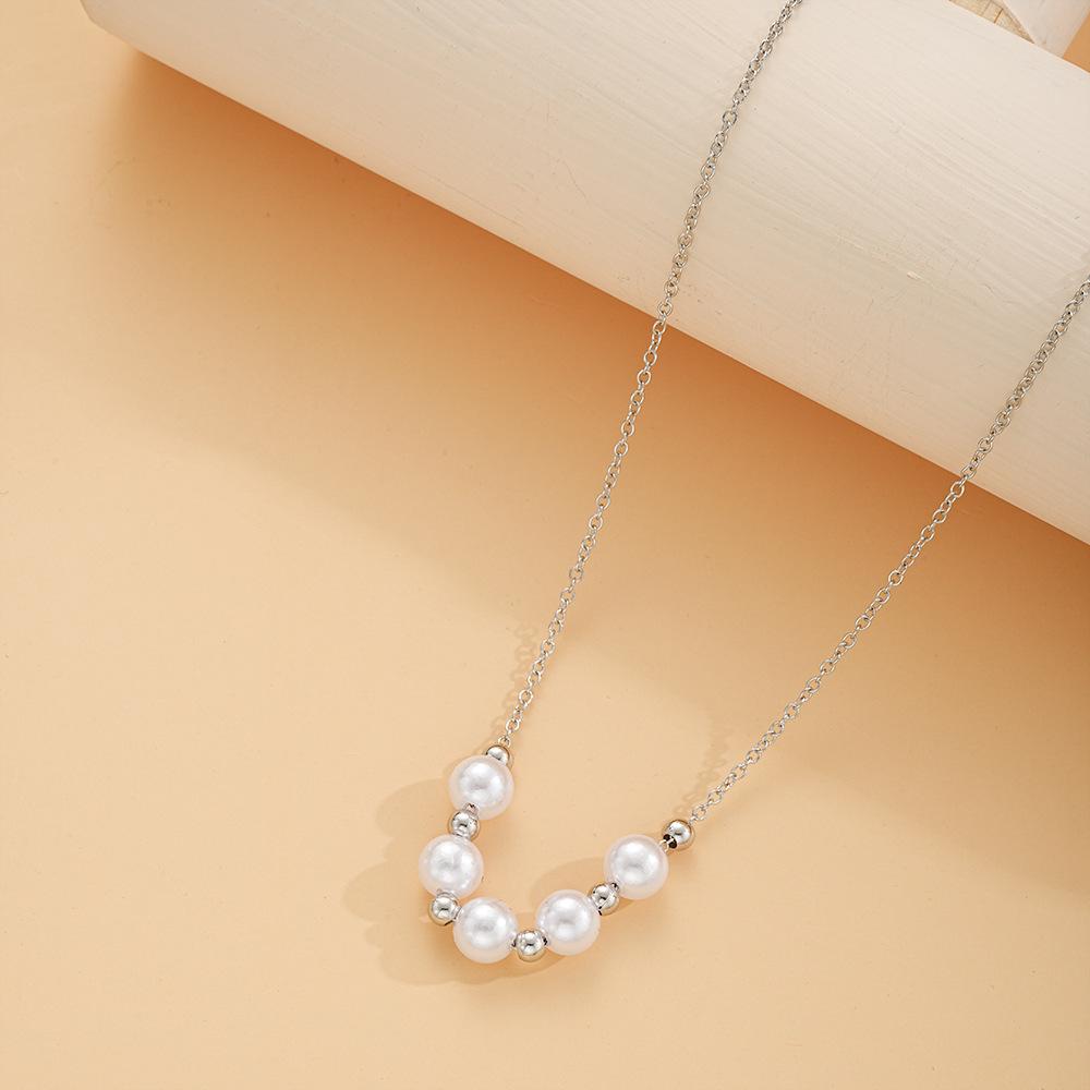 New Ins Wind Pearl Necklace Women's Fashion High Design Sense Versatile Collarbone Chain Love Pendant Internet Celebrity Pearl