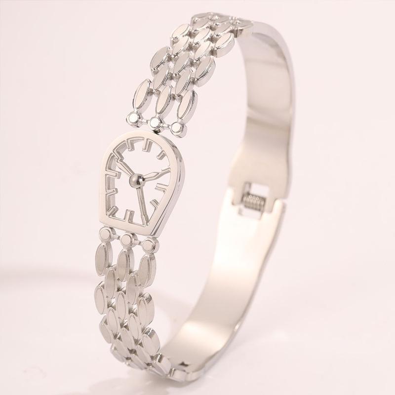 Women's Fashionable Simple Design Time-fixed Strap Titanium Steel Bracelet