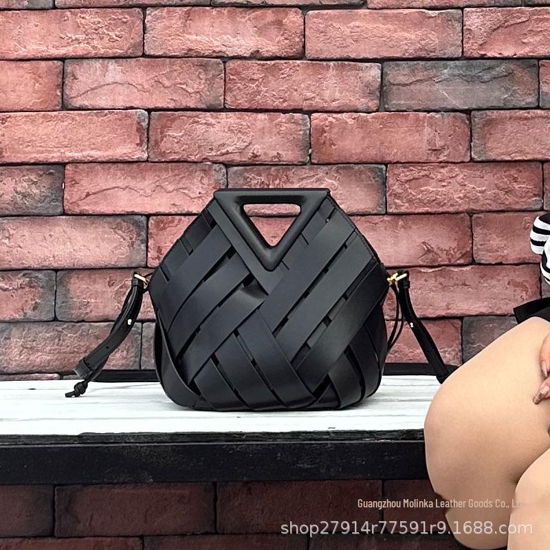 Sac à bandoulière et à bandoulière élégant en cuir tressé triangulaire pour femmes et enfants