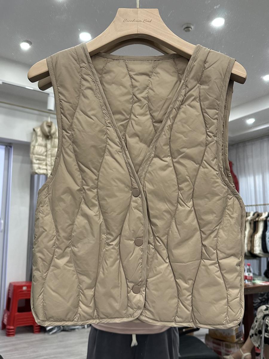 

Легкий пуховик, жилет женский короткий маленький жилет 2024 года, осенний новый продукт, иностранный стиль, маленький жилет на утином пуху, внутренний XL хаки