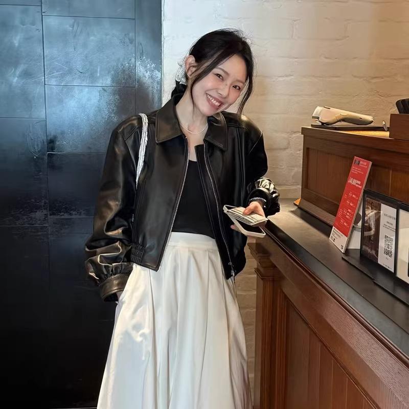 Schwarze kurze Lederjacke Damenjacke Frühherbst beliebt hochwertig kleines Temperament lässiges Oberteil für Damen