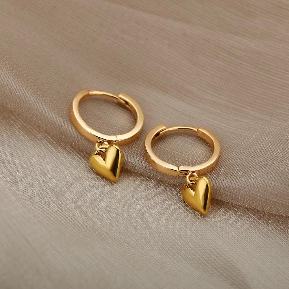 

Simple Zircon Love 18K Ear Buckle Women s Fashion Titanium Steel Stud Earrings High-end Temperament Earrings
