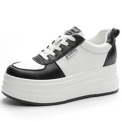 2025 New Women's White Casual Sports Shoes with Thick Sole Petite Increased Height Sponge Cake Shoes Polyurethane Material