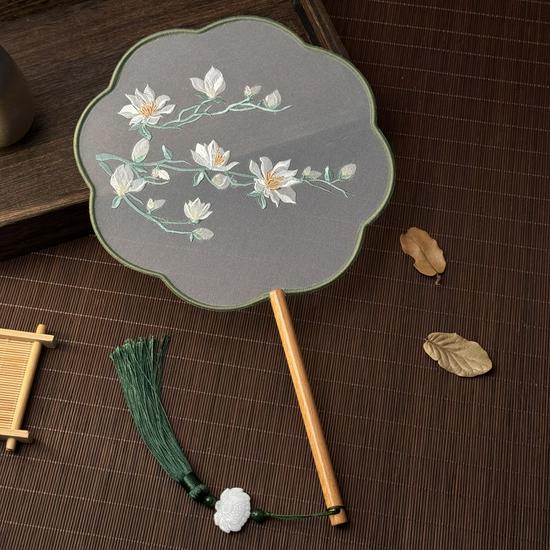 Double-Sided Suzhou Embroidery Round Fan: Ancient Hanfu Dance Accessory