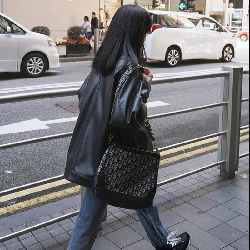 Autumn and Winter Leather Jacket Retro Loose Motorcycle Jacket Plus Velvet Thickening Mid-length Women's Leather Jacket
