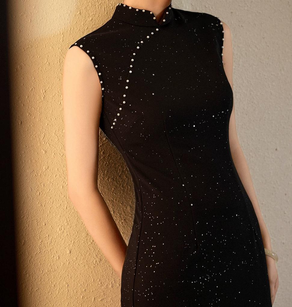 Luo Shibo early autumn sleeveless red cheongsam toast engagement certificate return casual young high-end fine flash
