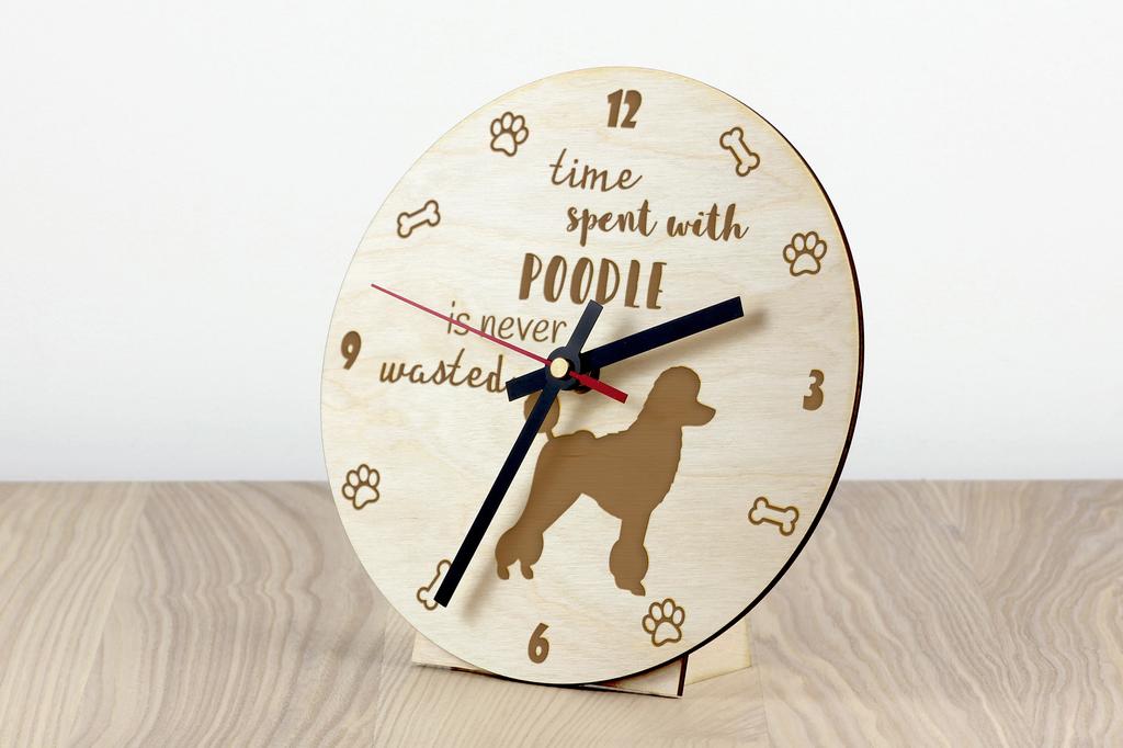 Poodle - relógio com cão, relógio de madeira com gravação, relógio personalizado por Art-Dog