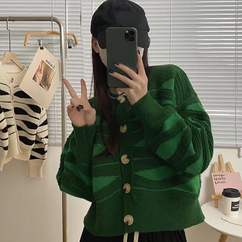 Cardigan Sweater 2023 Autumn Wave Stripe Sweater for Women Design Sense Knitted Cardigan Versatile and Lazy Sweater Female Coat