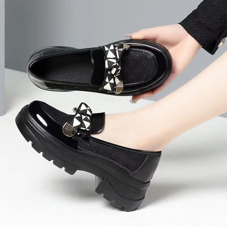 Mesh summer new soft leather soft sole wide head leather shoes comfortable muffin bottom breathable mesh sandals