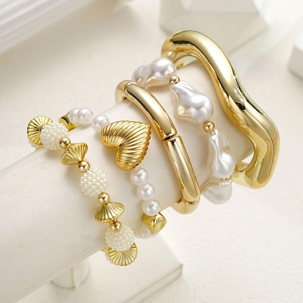 5 Pcs Bohemian Multilayer Beaded Bracelet Set for Women Summer Ocean Beach Heart Charm Elastic Bangles Holiday Jewelry