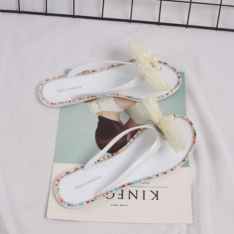 Ladies New Slippers Summer Flip Flops Outer Wear Colorful Diamond Butterfly Flat Bottom Beach Sandals Fashionable and Convenient
