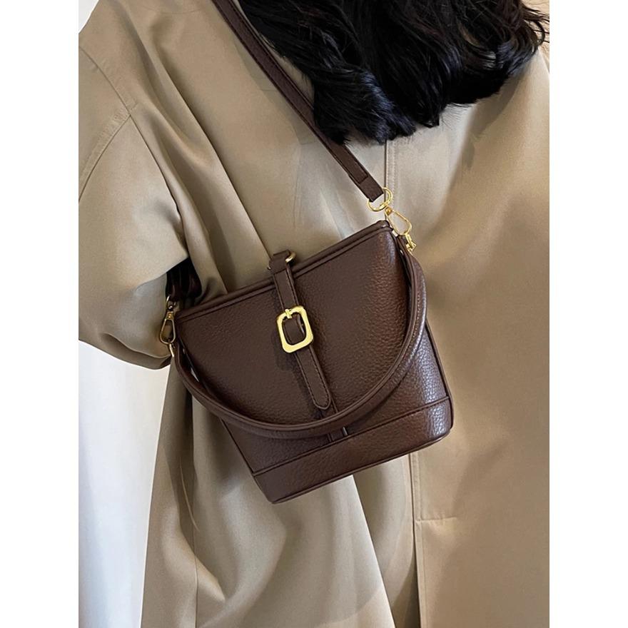 Soft Leather Small Handbags for Women Retro Solid Color Zipper Design Lady Bucket Bags Fashion Versatile Crossbody Bag