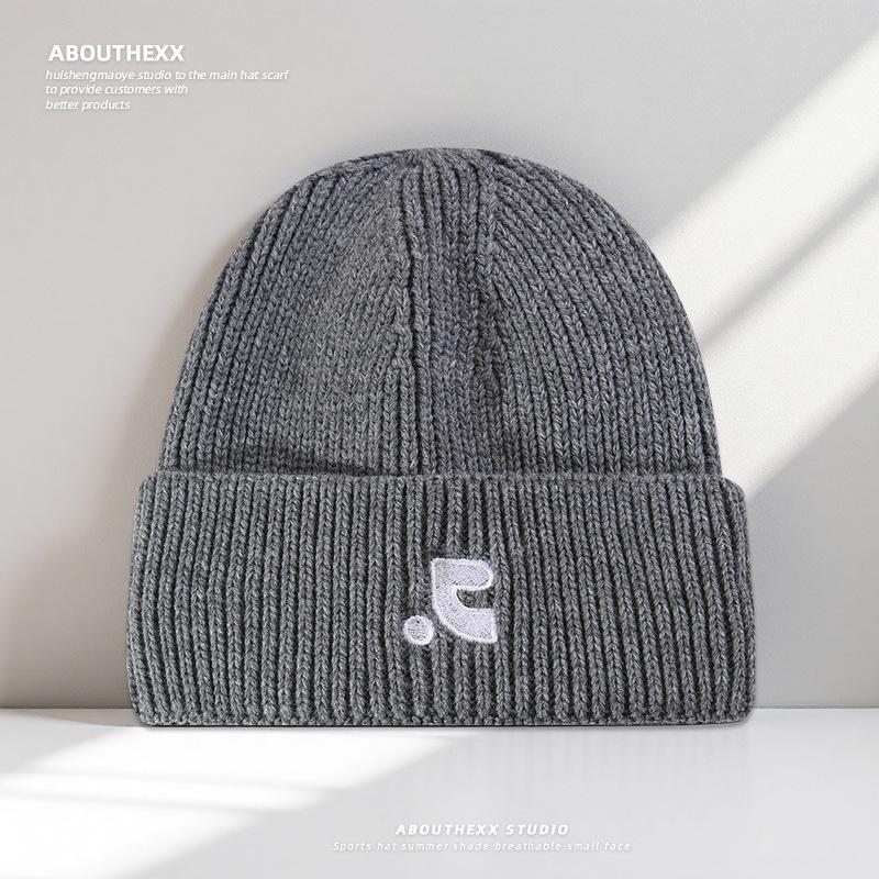 Autumn and Winter Warm Hats for Female Stars with The Same Letters Knitted Hats for Students and Couples Pullover Cold Hats Woolen Hats for Men