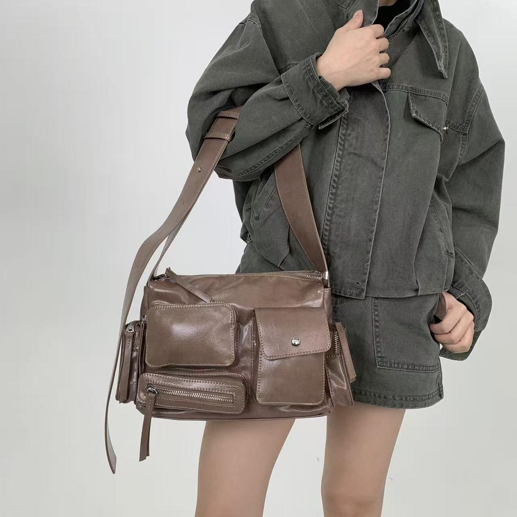 Ladies Personality Millennial Babes Street Bike Bag Multi-Pocket Vintage Shoulder Crossbody