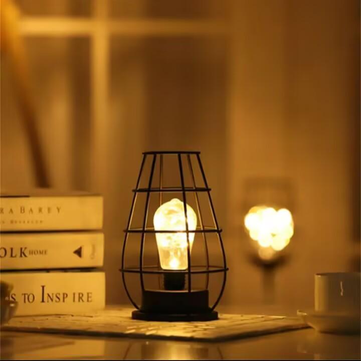 1PC Indoor Iron Wire Cage Design Night Light,Battery-Powered LED Lamp, Decorative Table Lighting for Bedroom, Living Room