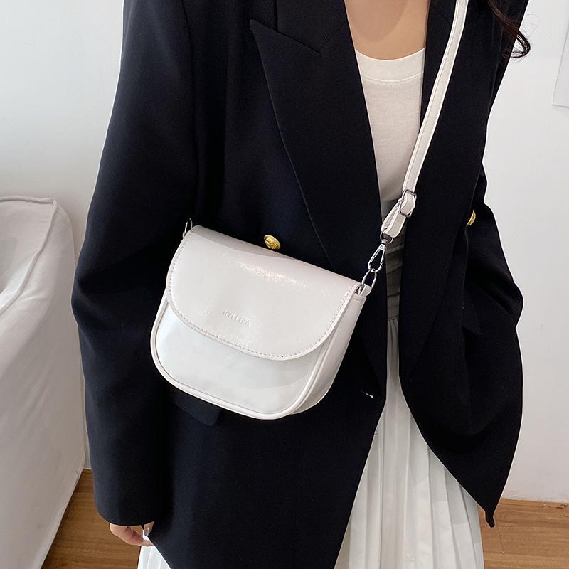 Korean Retro Crossbody Saddle Bags for Women Versatile Lightweight Ladies Pu Shoulder Bag Simple Solid Color Girls Handbag Purse