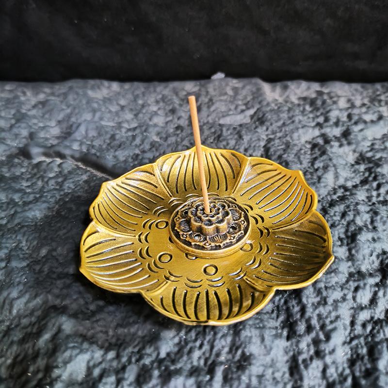 2 in 1 Incense Holder Metal Plum Blossom Plate Alloy Stick Incense Burner Sandalwood Base for Home Decor , Ashtray