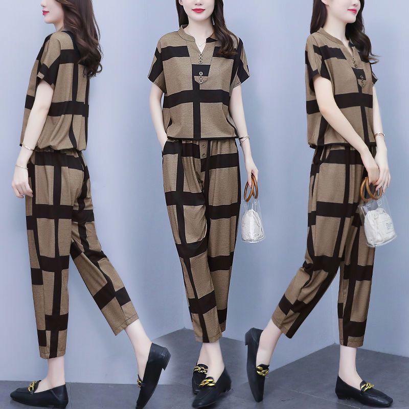 

2026 Summer Fashion: Women s Casual Two-Piece Plus Size Set - Loose Short Sleeve Top & Harem Pants XXL хакі
