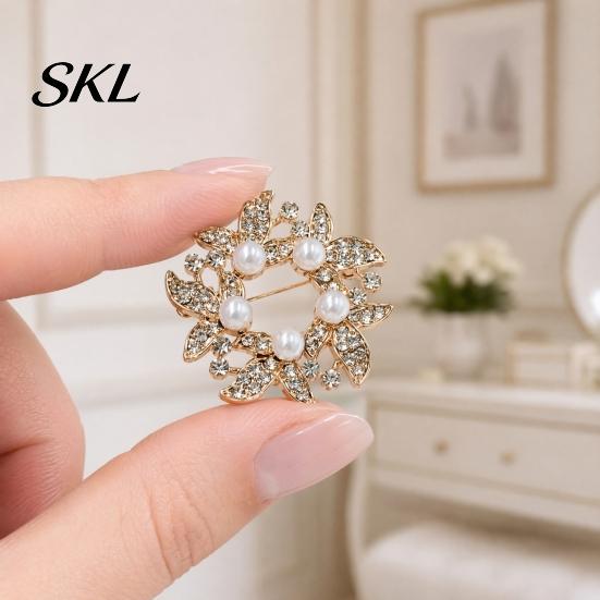 Secure Clasp Pin Brooch Pin, Faux Pearl Wreath Design Lapel with Rhinestones Inlaid, Electroplated Circular Flower Leaf Garland for Coats Shirts Bags