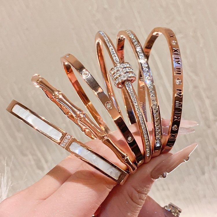 Damen Roségold Zirkon Armband: Nicht verblassender Titanstahl, Nischendesign für leichten Luxus