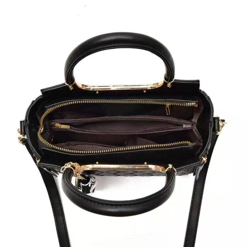 Women's Large Capacity One Shoulder Handbag European and American Trend Stylish and Simple Commuter Bag