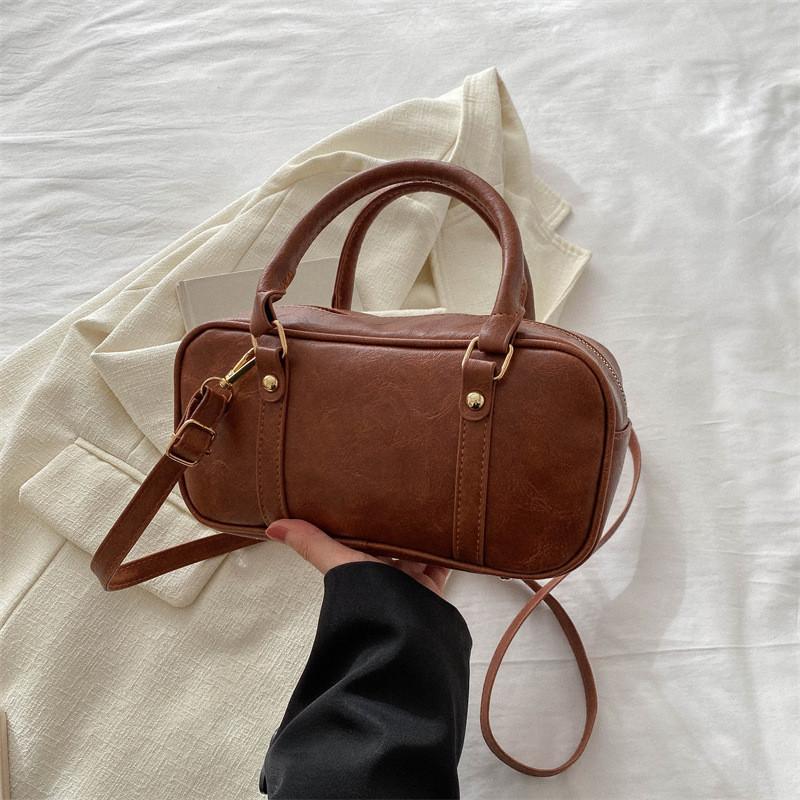 Popular Women's Bag 2024 New Korean Style Crossbody Bag Simple Vintage Bag
