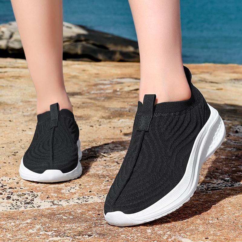 Summer New Breathable Mesh Shoes Outdoor Non-slip Walking Shoes Comfortable Men Sneakers Loafers Slip On Knitted Casual Women