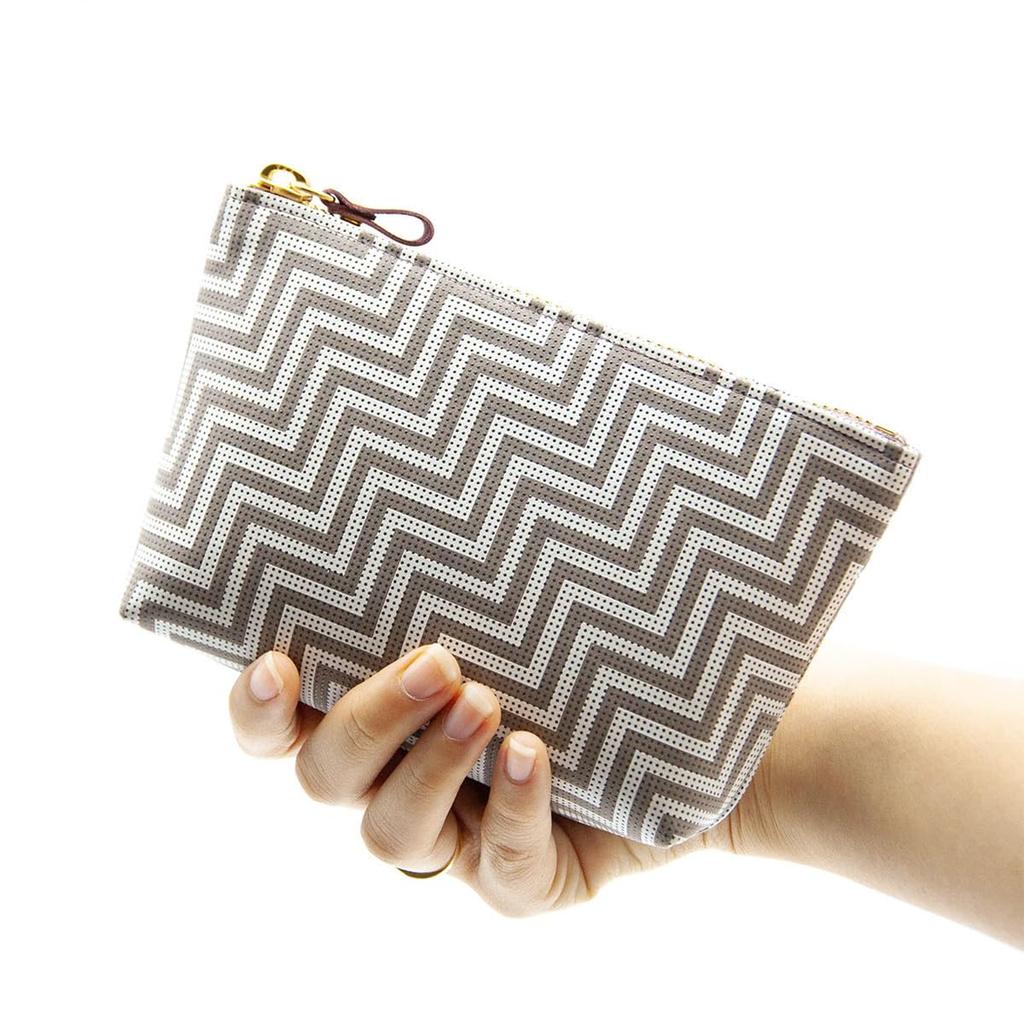 Indenya Inden CHEVRON Chevron Pouch Zipper Traditional Craft Koshu Inden Deerskin Lacquer Original Brand [Indenya] (No.7608)