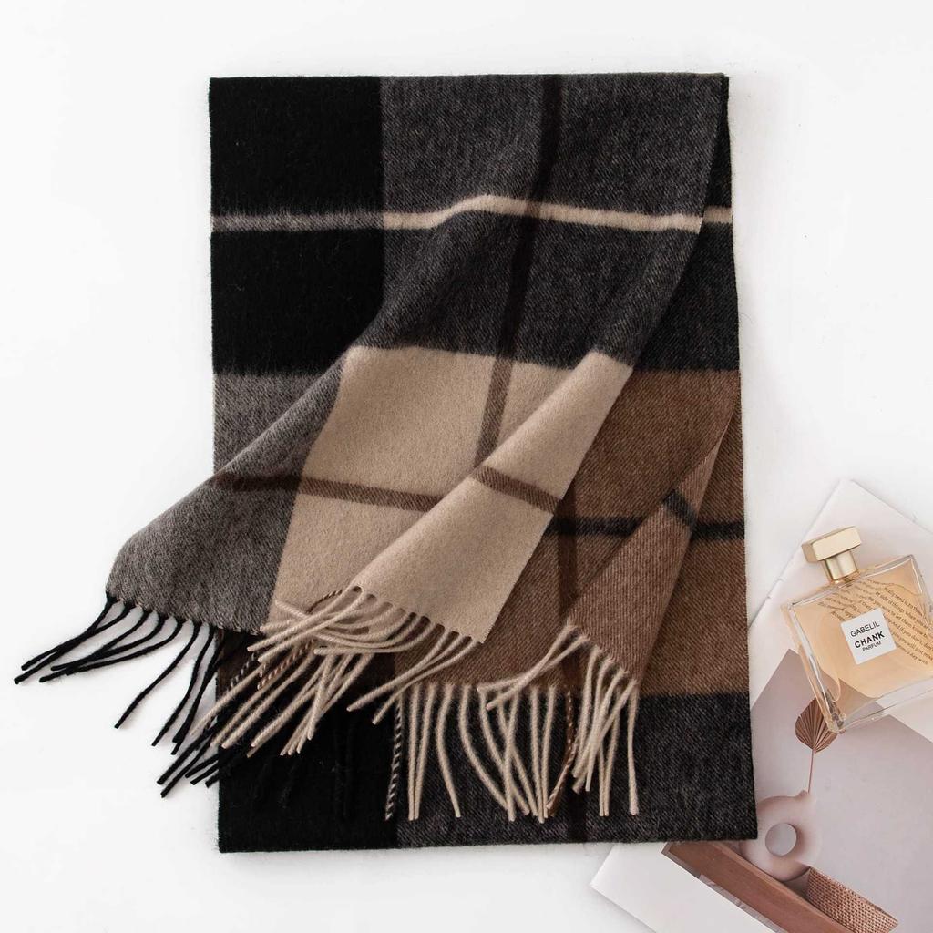 Autumn and Winter Cashmere Scarves Classic British Style Women's High End Soft Scarf Men's Shawl Warm Scarf