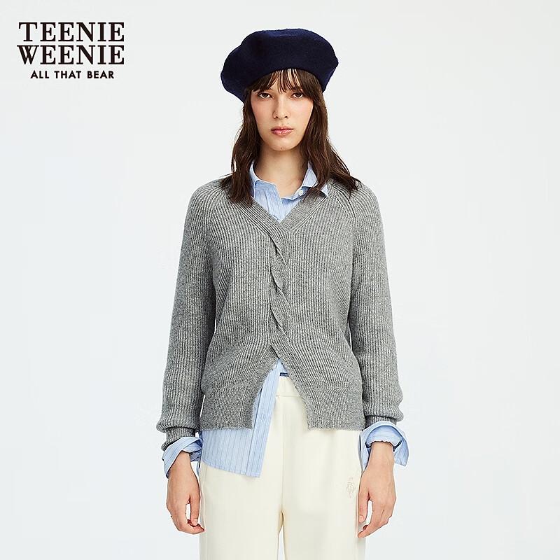 

Teenie Weenie Women s Retro Cable Knit V-Neck Sweater M