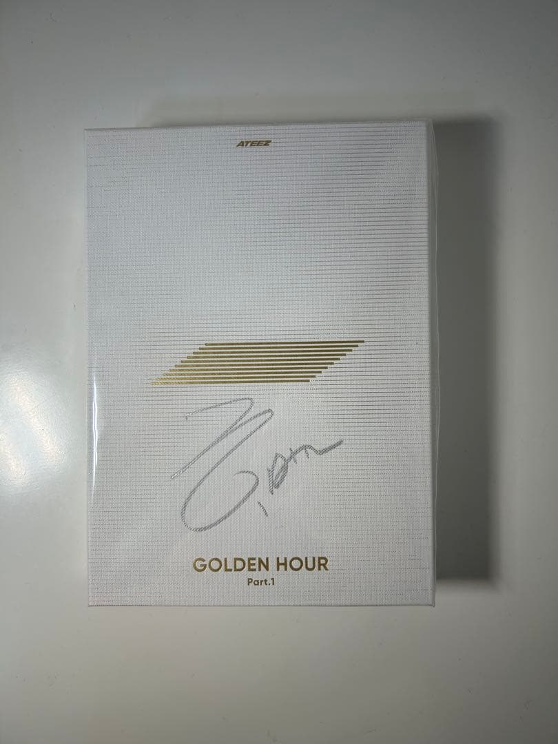 

[USED] ATEEZ Hongjoong autographed album US exclusive