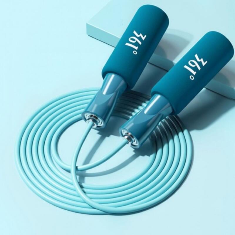 361-degree lightweight jump rope with adjustable straps black