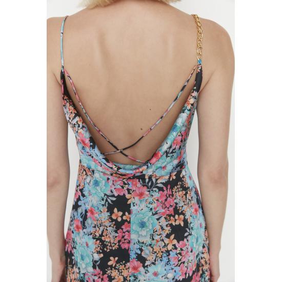 Vícebarevné saténové šaty s květinovým potiskem