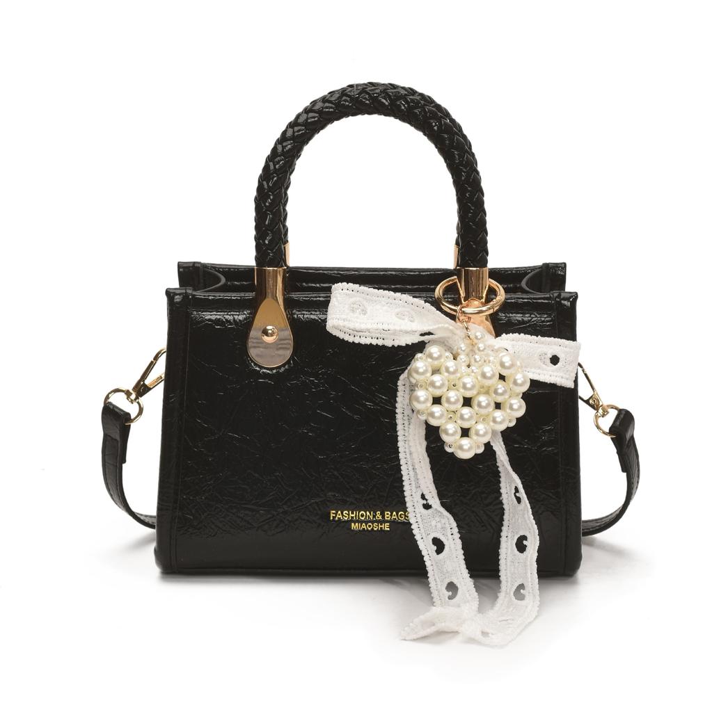 Small Bag Women's Summer Versatile 2025 New Fashion Simple Messenger Bag Portable Small Square Bag