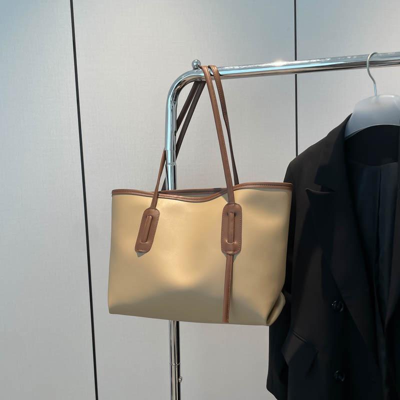 

Textured retro large-capacity bag women s new shoulder commuter bag fashionable tote bag хакі