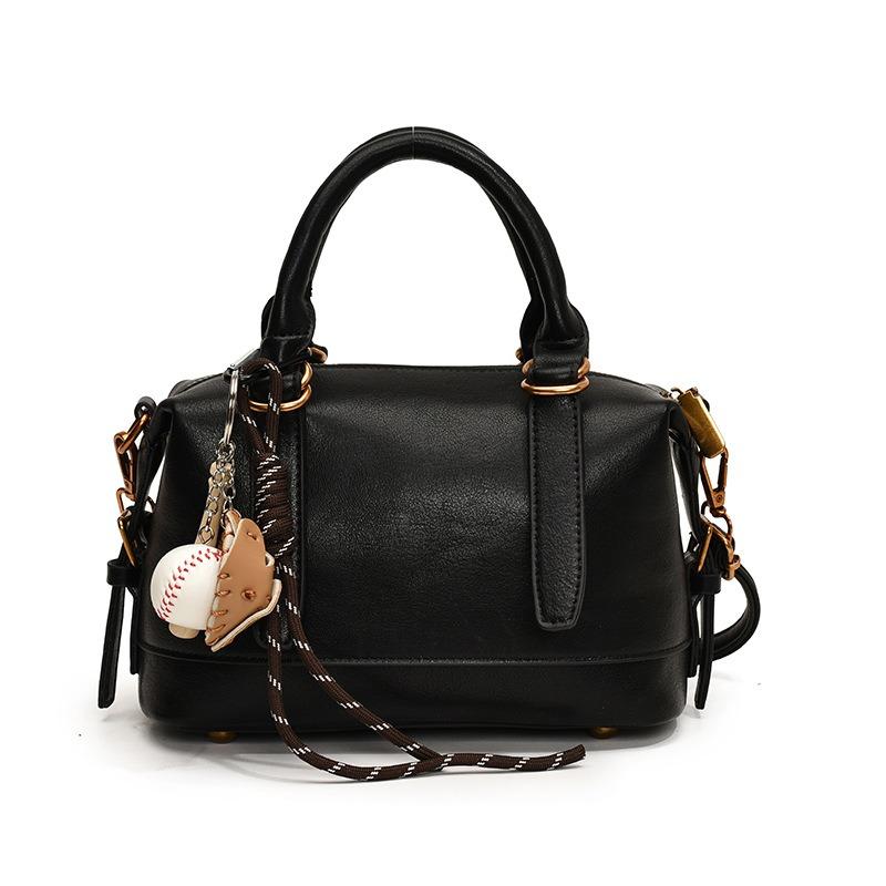 

Women s bag autumn women s bag large capacity fashion portable mother bag messenger bag fashion trend large capacity no pendant чорний