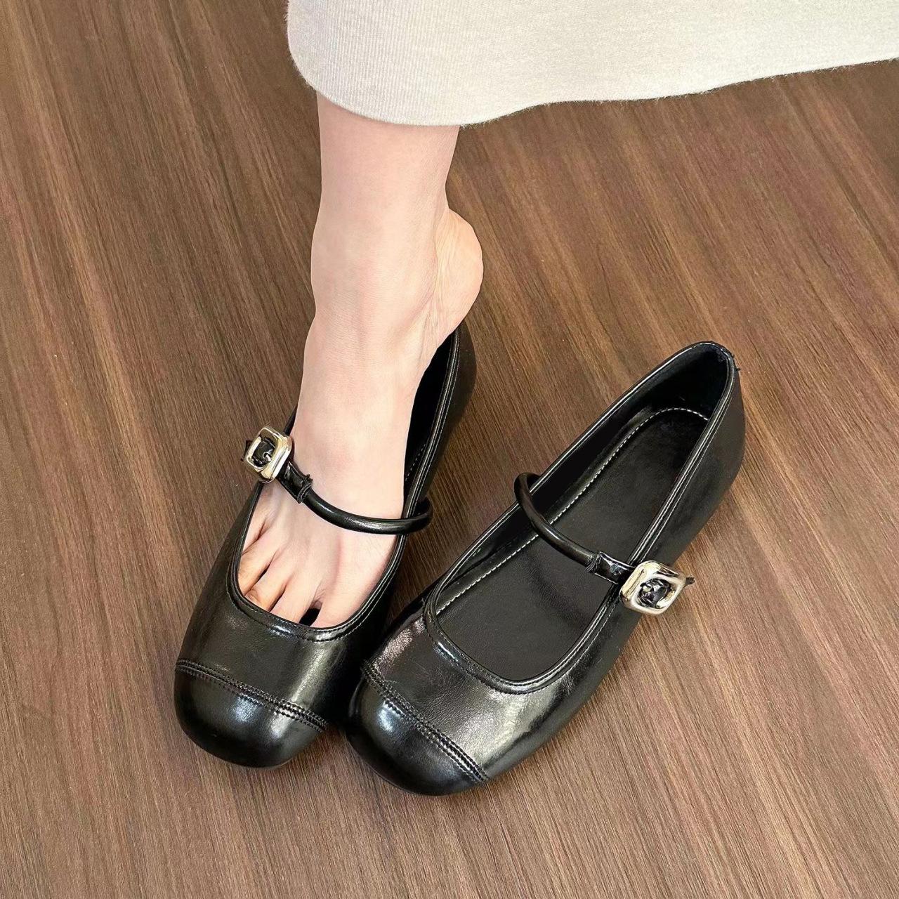 

Inner height increase silver single shoes women s 2025 new spring and summer with skirt Mary Jane women s shoes French evening shoes small leather 42