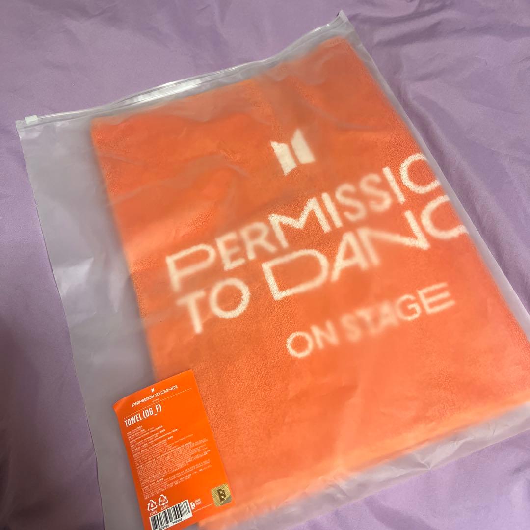 

[USED] BTS PERMISSION TO DANCE Towel & Strap Trading Card