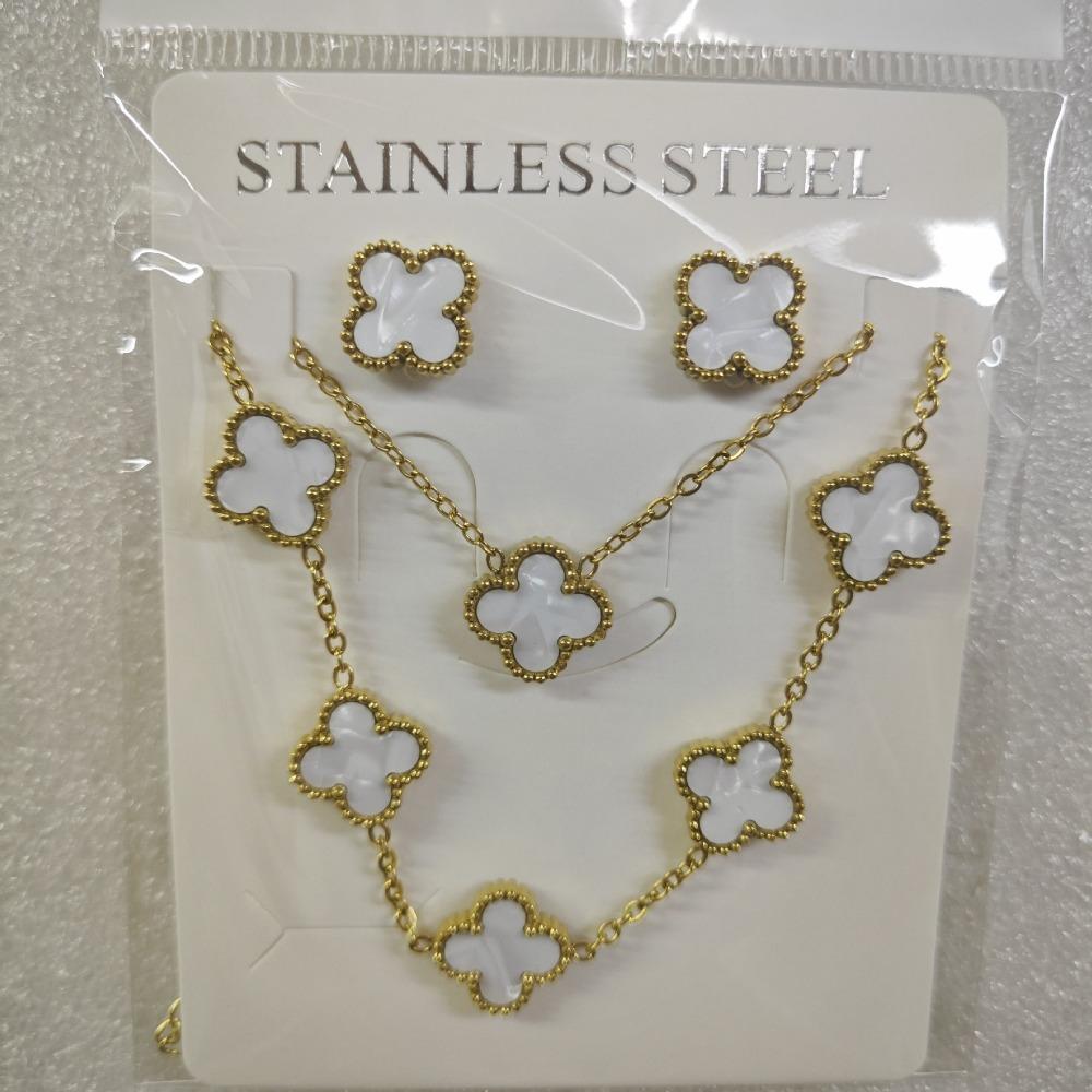 Set Nou de Bijuterii din Oțel Titanic – Colier, Cercei Trifoi cu Patru Frunze și Brățară cu Cinci Flori – Un Set de Bijuterii de Nișă High-end