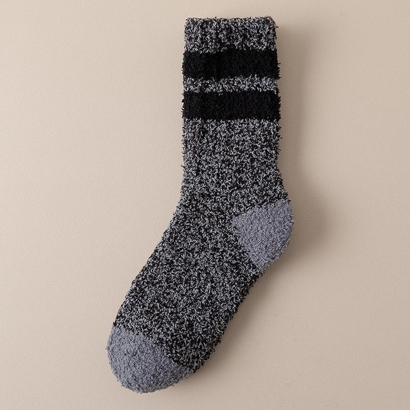Herren Schwarze Halbhohe Verdickte Korallenfleece-Socken - Gemütliche Herbst-/Winter-Hausbodensocken