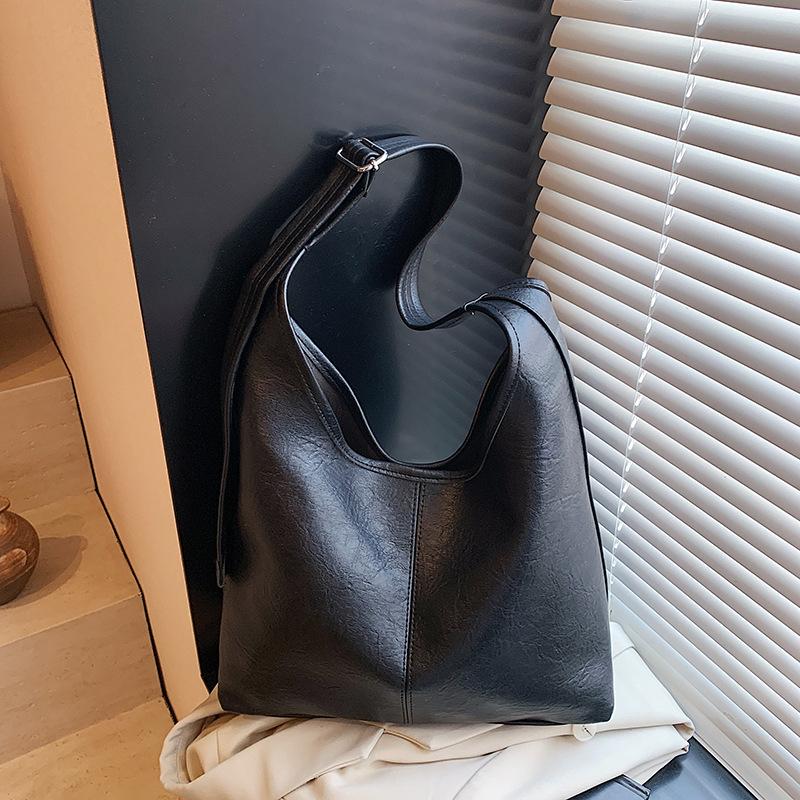 Large-capacity commuter tote bag, new high-end shoulder underarm bag, simple casual women's bag