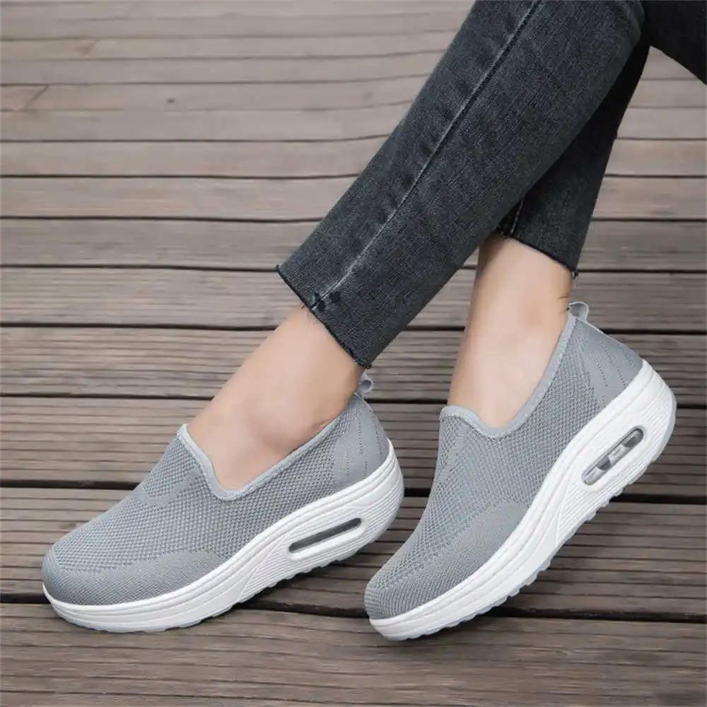 Fashion Super Lightweight Thick Sole Fashion Sneakers 2024 Women Tennis Ladies Shoes Size 42 Dropshipping Sports Second Hand