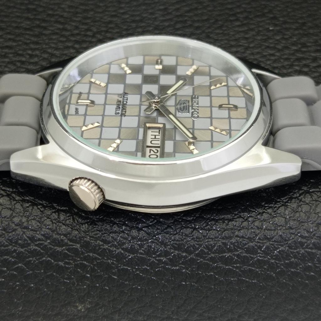 MENS VINTAGE SEIKO 5 AUTOMATIC REFURBISHED JAPAN GREY COLOR DIAL WATCH a440468-4 Sk-a440468