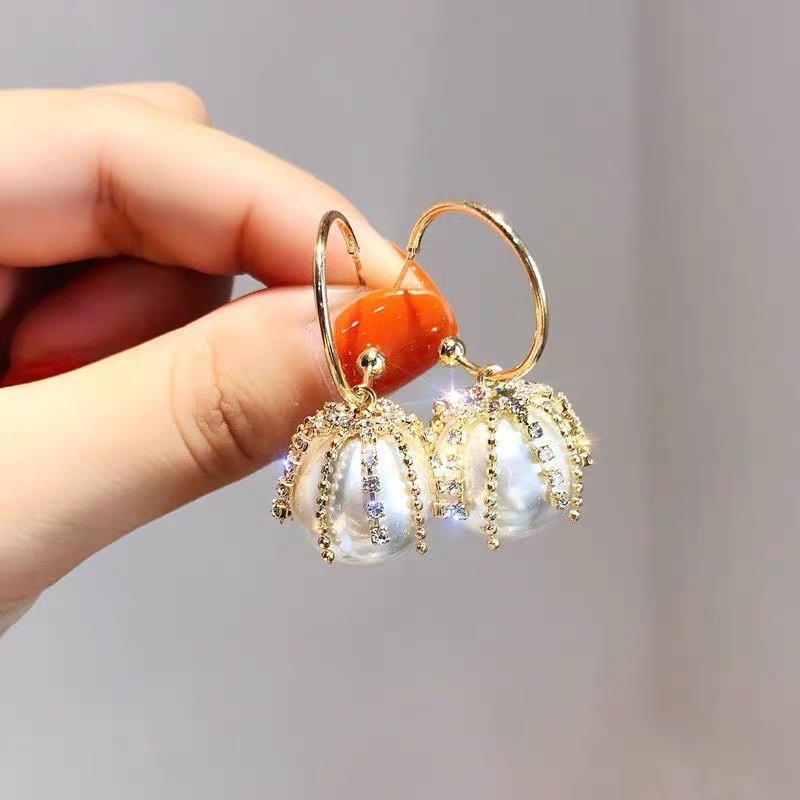 Pearl Earrings Women's High-end Earrings Ear Jewelry High-end Stud Earrings Niche Design Light Luxury